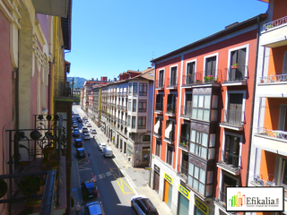 Pis a Tolosa. Piso con ascensor en el casco histórico de tolosa.