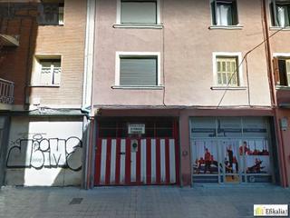 Miete Autoparkplatz  Gudari. Alquiler raya garaje en planta entresuelo.