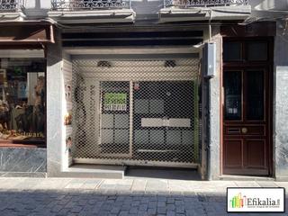 Local commercial à Korreo 15. Se vende local comercial en la parte vieja de tolosa.