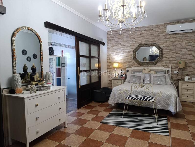 Foto 2d115e97-a03e-405c-8758-849e1668d04b. Chalet increíble chalet en lora del rio totalmente reformado con piscina y olivar en Lora del Río