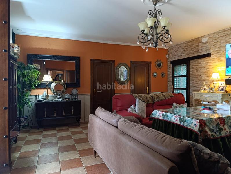 Foto 3c49f5e2-02b0-4d19-9ce4-877f003f88d7. Chalet increíble chalet en lora del rio totalmente reformado con piscina y olivar en Lora del Río