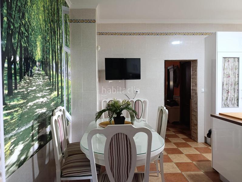 Foto 51c737b3-6b23-4348-aa0c-4fd0ebbbb8ed. Chalet increíble chalet en lora del rio totalmente reformado con piscina y olivar en Lora del Río