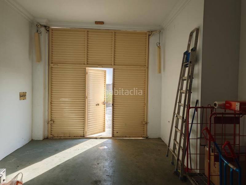 Foto 33fc5c85-fdc2-4f10-adbc-f6f4f6f41890. Local comercial local en venta ! en Arahal