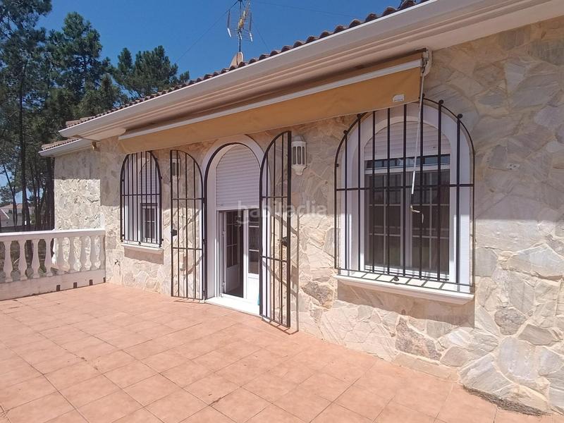 Foto 3d124975-c1f1-4760-98d7-6d651e378bab. Chalet  en venta en los pinares !!! en Lepe