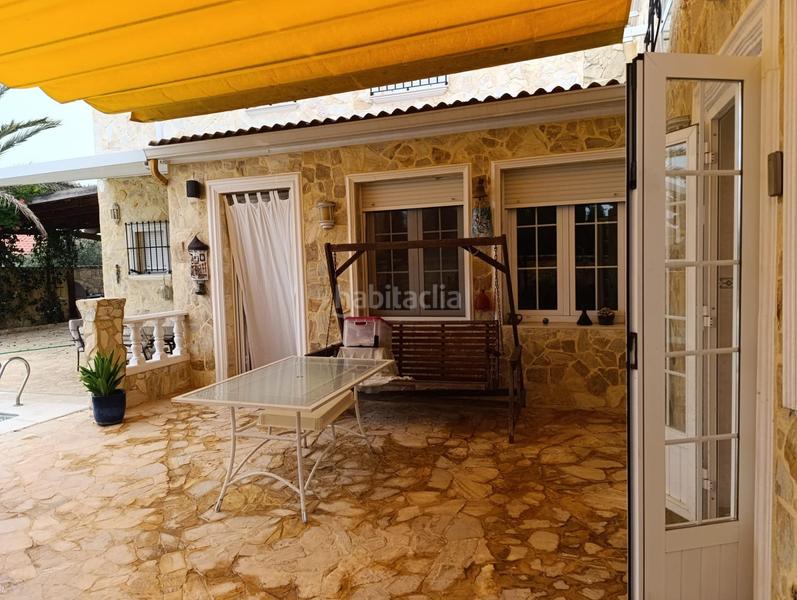 Foto 80c02f8e-7f64-4c2e-bcc2-61eff92b5be0. Chalet  en venta en los pinares !!! en Lepe