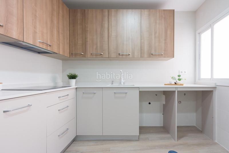 Foto fa4a342d-f477-4d47-8610-5bd7949f5a7e. Piso  nuevo a estrenar totalmente reformado en nervión!!!. en Sevilla