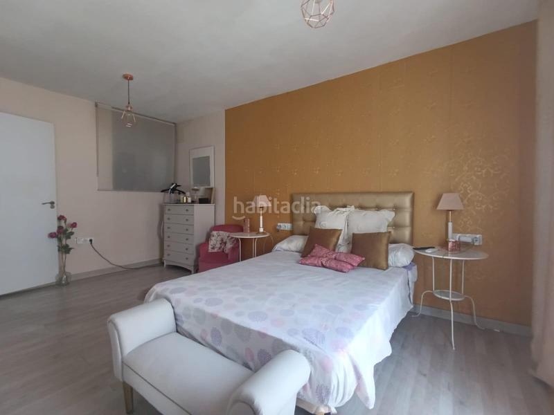 Foto b735839d-afe7-4453-9dd9-085eb194552e. Semi detached house with heating in La Paz Alcalá de Guadaira