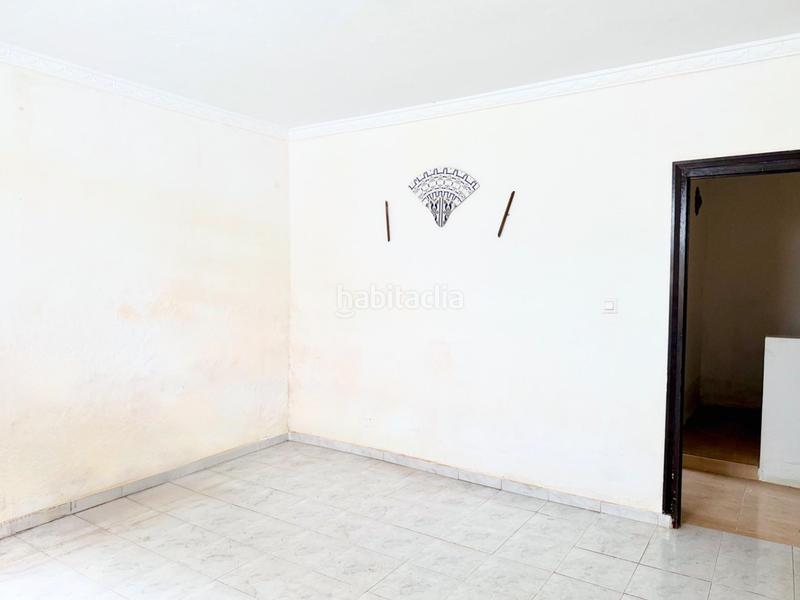 Foto 0e3d602f-de6e-44a2-866d-1c8a90c89c43. Casa chalet con doble vivienda, buhardilla, gran parcela y piscina en urbanización torrepalma en Carmona