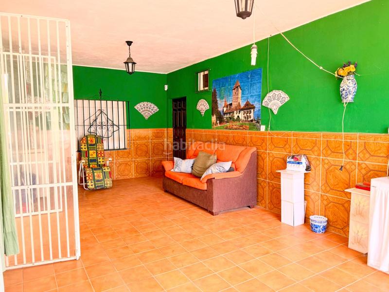 Foto 1408de67-ffa3-4011-82bc-623e8121f7ce. Casa chalet con doble vivienda, buhardilla, gran parcela y piscina en urbanización torrepalma en Carmona