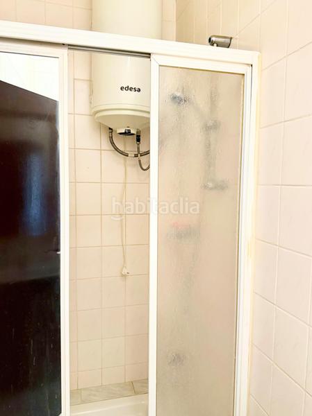Foto 3122c135-c78a-439d-af06-11b54657f27e. Casa chalet con doble vivienda, buhardilla, gran parcela y piscina en urbanización torrepalma en Carmona