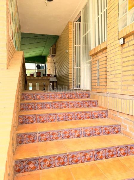 Foto 3868b10d-68a8-4eee-a603-b06d3771dff8. Casa chalet con doble vivienda, buhardilla, gran parcela y piscina en urbanización torrepalma en Carmona