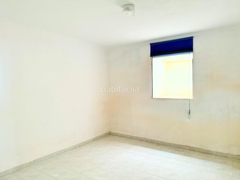 Foto 4a596a95-cf5a-4ad4-8237-657e2c1eaac8. Casa chalet con doble vivienda, buhardilla, gran parcela y piscina en urbanización torrepalma en Carmona