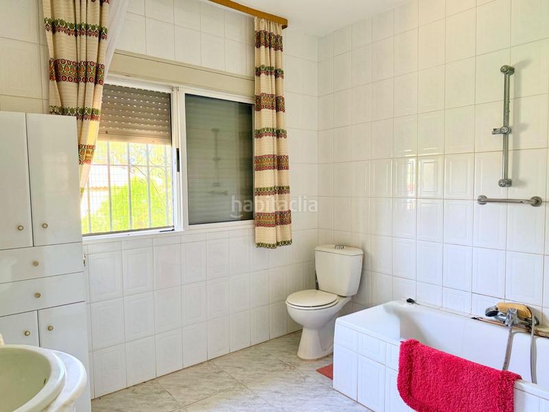 Foto 5b98726c-406c-4686-b01d-e9e4e1d985f2. Casa chalet con doble vivienda, buhardilla, gran parcela y piscina en urbanización torrepalma en Carmona