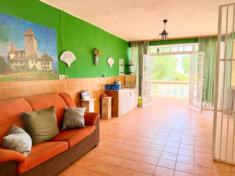 Foto 674eb3e7-9962-48d7-90b7-81afeb282094. Casa chalet con doble vivienda, buhardilla, gran parcela y piscina en urbanización torrepalma en Carmona