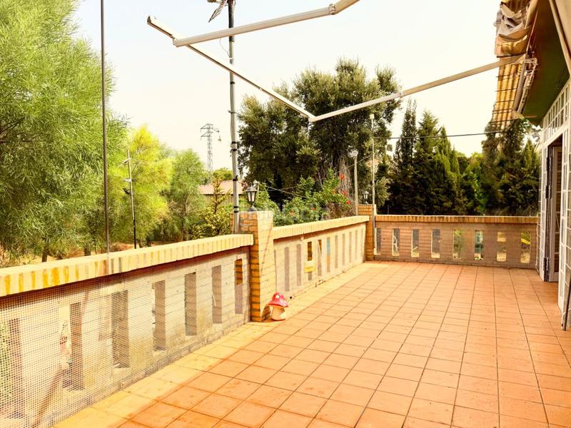 Foto dfaaadd2-5d6d-429e-919c-db73a2a1d483. Casa con riscaldamento parcheggio piscina in Carmona