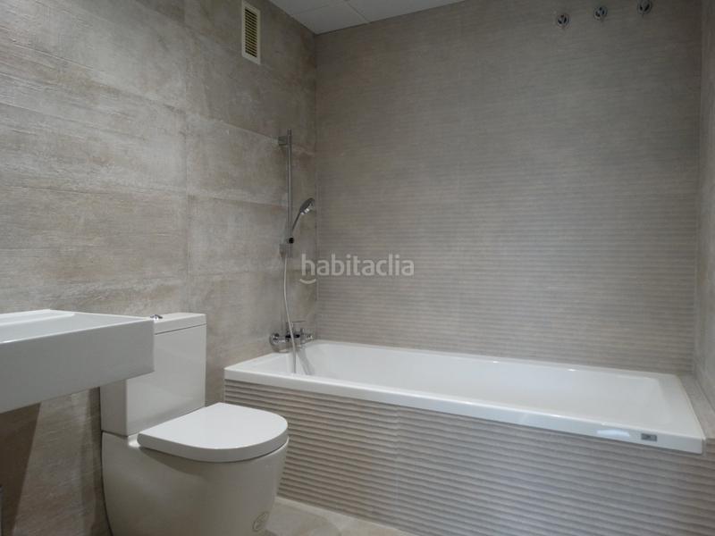 Foto 23b99db4-140a-4bd4-a47e-1f8a56747ad5. Àtic amb calefacció aparcament a colores - entreparques Sevilla