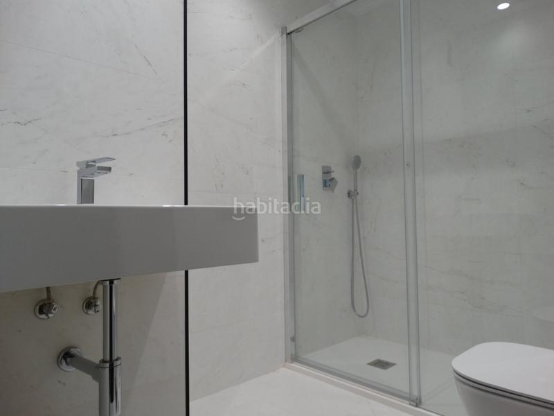 Foto 3cbf1e86-40c6-4cf4-b6bb-9b97059b1ea9. Àtic amb calefacció aparcament a colores - entreparques Sevilla