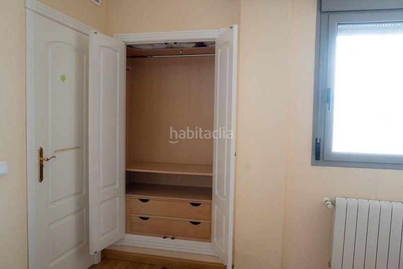 Foto 1d82aa94-f733-4364-9927-85ebc1477940. Pis amb calefacció aparcament a San Bernardo Sevilla