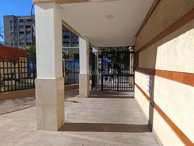 Foto 38dd3b0a-7005-4e9c-b6a1-a989c574cd26. Flat with heating parking in La Buhaira Sevilla