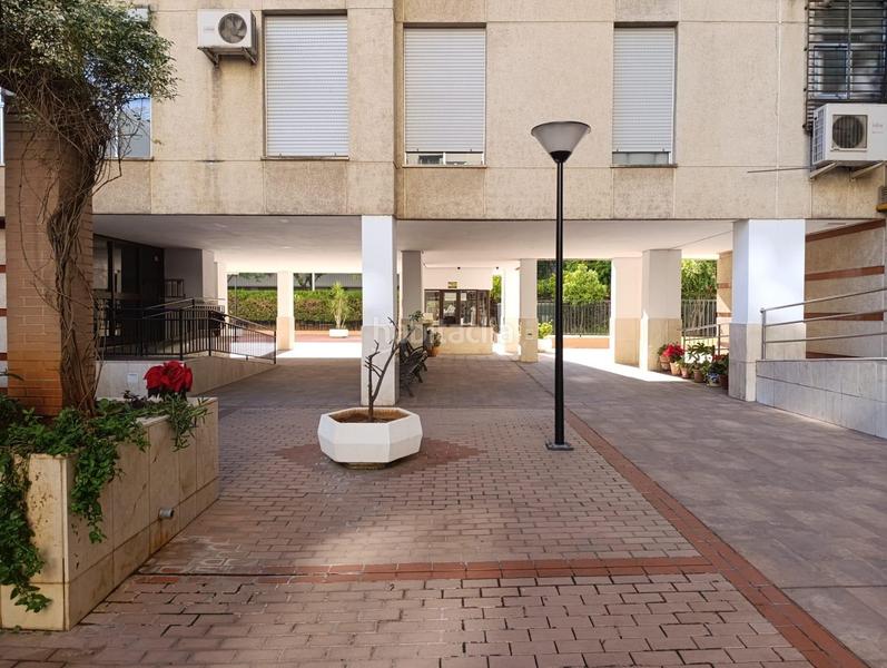 Foto 4a282bf6-fc30-4ba9-a781-b6dcf844fd85. Flat with heating parking in La Buhaira Sevilla
