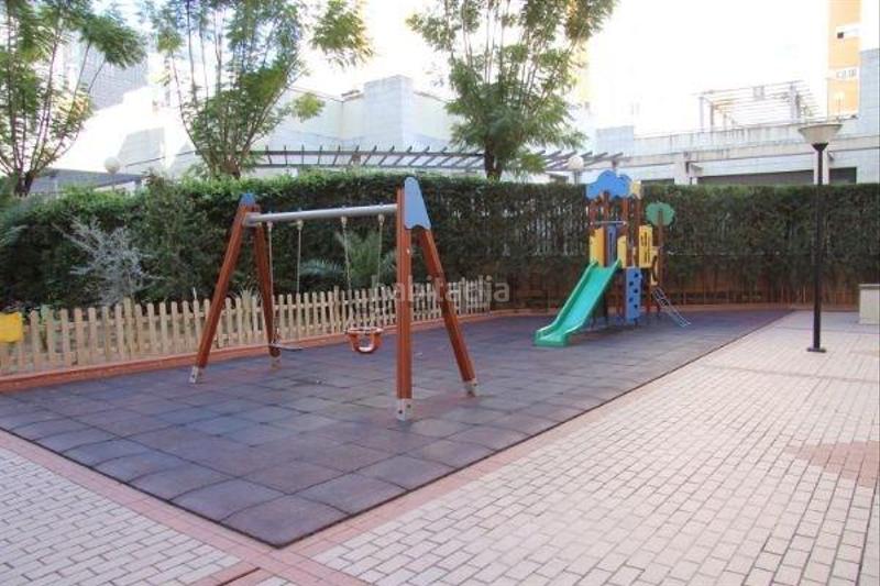 Foto 5d23c028-905c-4cd6-89cb-b88190b07726. Flat with heating parking in La Buhaira Sevilla