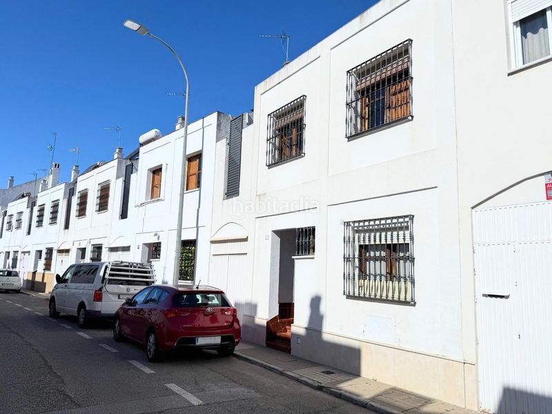 Foto 902731ae-3543-45ea-bd87-4551560cf11c. Casa adossada amb calefacció aparcament a Santa Clara Sevilla