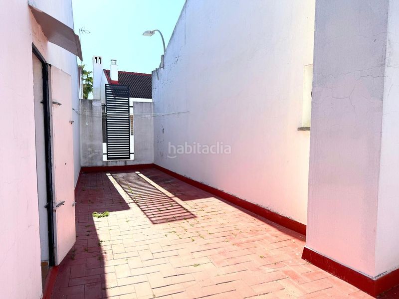Foto be64b48b-1a12-4129-8703-bdcf4661cd20. Casa adossada amb calefacció aparcament a Santa Clara Sevilla
