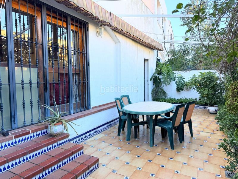 Foto fc697ff2-3034-46ac-b0d6-8e0f066d758b. Casa adossada amb calefacció aparcament a Santa Clara Sevilla