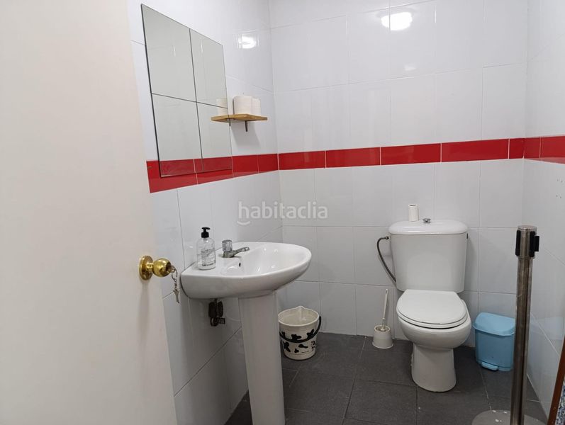Foto f6c520fe-14c9-4061-8d28-bed69711ea39. Local comercial a El Cerro Sevilla
