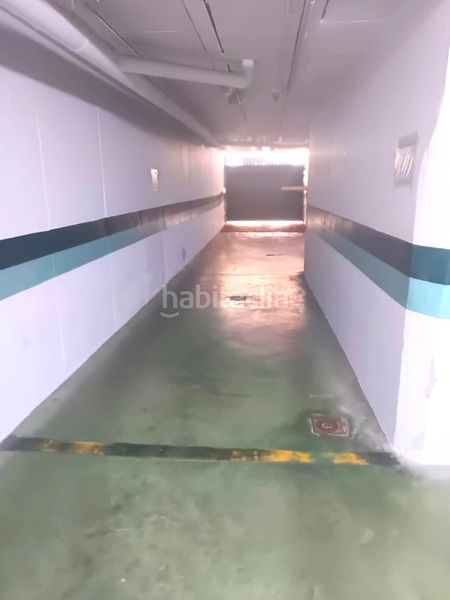 Foto 34126458-48ff-44af-942a-89ef6b4939fd. Aparcament cotxe a calle marqués de estella 7 a La Buhaira Sevilla