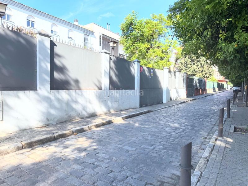 Foto 46569cd8-def8-4241-a37a-2125983c863f. Aparcament cotxe a calle marqués de estella 7 a La Buhaira Sevilla