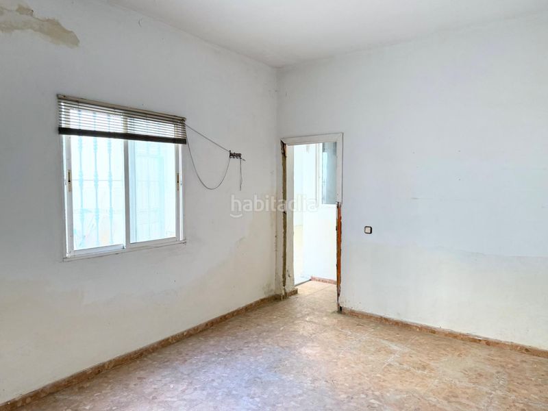 Foto 03ba7bba-57d1-4ae0-a6cf-de10312a9e38. Casa adossada amb aparcament a Centro - Barriada Mallorca Camas