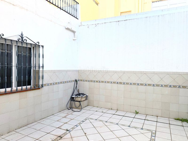 Foto 0a592413-04d5-4bc8-9c51-de67199d3163. Casa adossada amb aparcament a Centro - Barriada Mallorca Camas