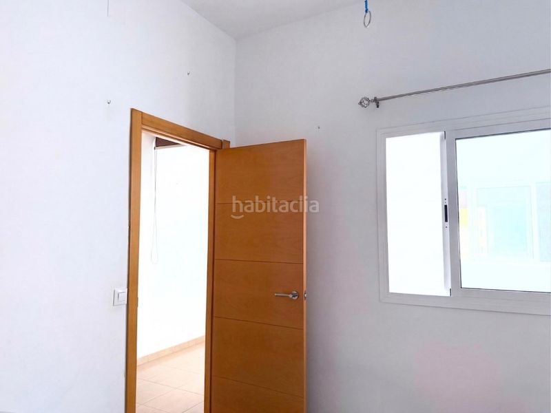 Foto 1036a779-77db-4ff3-8e80-7cb677b2f41f. Casa adossada amb aparcament a Centro - Barriada Mallorca Camas