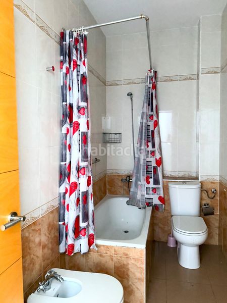 Foto 91ebbccf-2370-41e4-a318-46ac5b3dba58. Casa adossada amb aparcament a Centro - Barriada Mallorca Camas