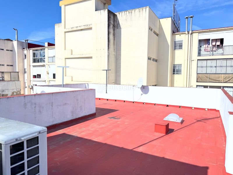 Foto a7342763-813c-46a8-a9bd-ac0600f63a14. Casa adossada amb aparcament a Centro - Barriada Mallorca Camas