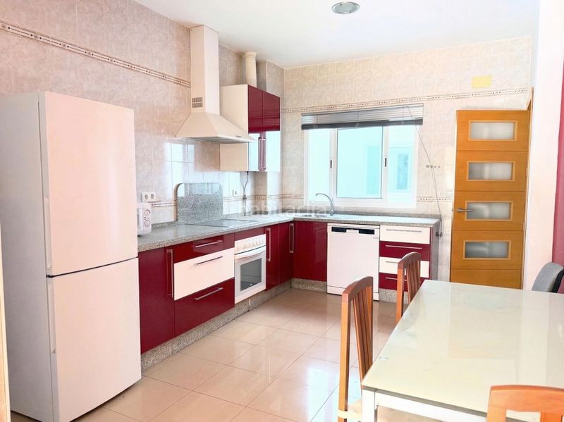 Foto b478a596-dcb6-4718-b602-75ad2bbf1fd1. Casa adossada amb aparcament a Centro - Barriada Mallorca Camas