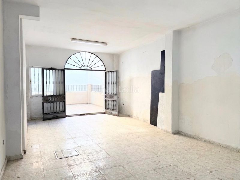 Foto da3b1683-4611-48e2-b9a1-02d8f644b51f. Casa adossada amb aparcament a Centro - Barriada Mallorca Camas