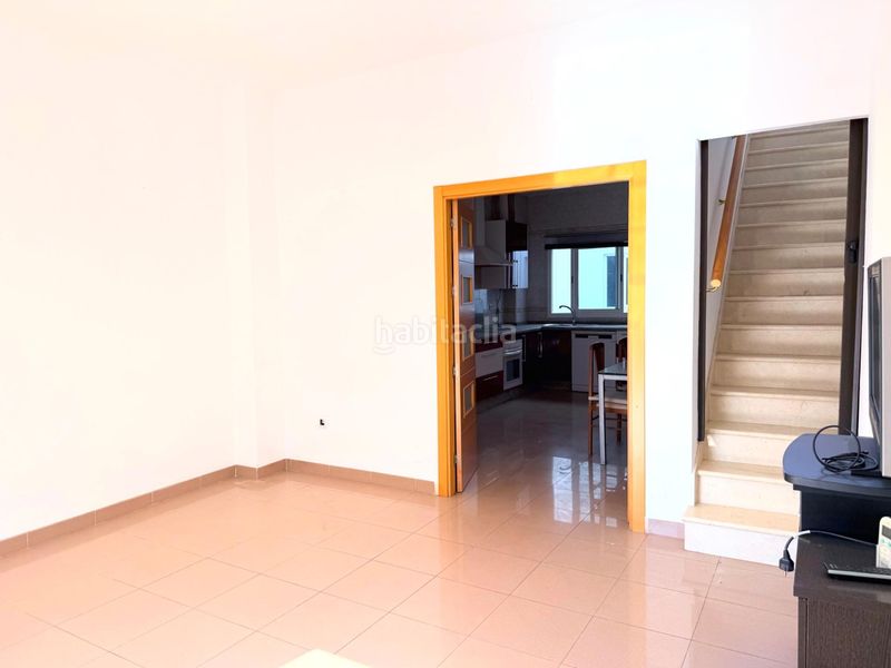 Foto ddaf2dd2-b35d-4dd4-94ae-04644522421a. Casa adossada amb aparcament a Centro - Barriada Mallorca Camas