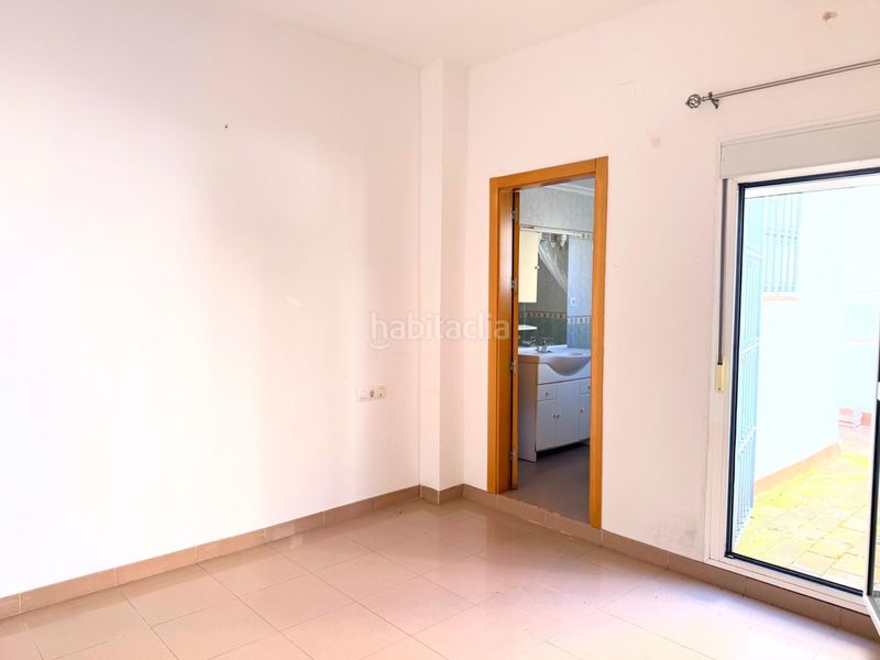 Foto eab62dad-ad1c-45d1-b325-357819b97ea9. Casa adossada amb aparcament a Centro - Barriada Mallorca Camas