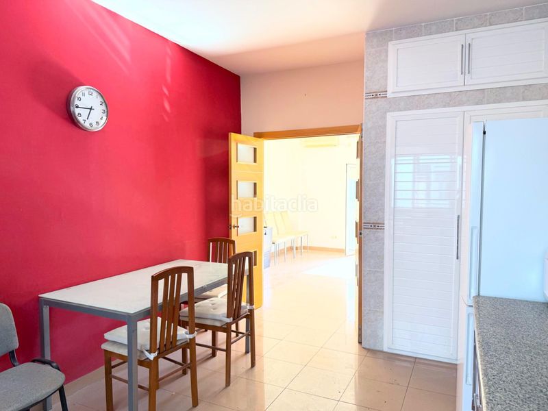 Foto f80afa3e-9c78-496c-a79f-2956fc43c6b9. Casa adossada amb aparcament a Centro - Barriada Mallorca Camas