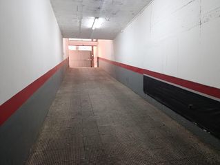 Car parking in Calle Maese Farfán