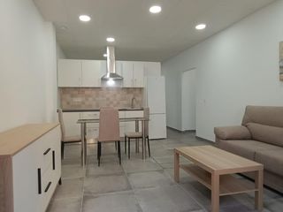 Rent Flat  Calle sinceridad. Espacio totalmente reformado en palmete