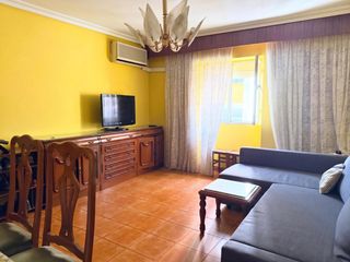 Flat  Calle tarfia. Piso de 3 dormitorios en reina mercedes, ideal inversión