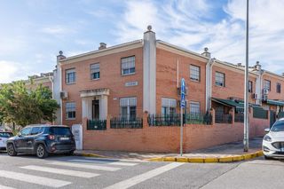Casa adossada  Calle luxemburgo. Adosado en venta en montequinto dos hermanas!!!