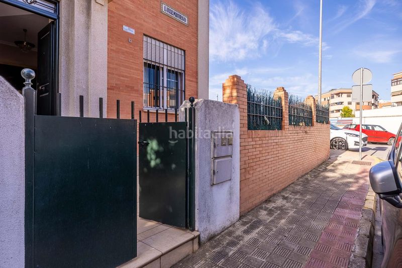 Foto 6fbd5c7e-a106-48b4-aa3c-0d2f9509a6d4. Casa adossada amb aparcament a Avenida de Europa Montequinto