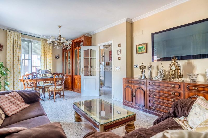 Foto 71e7c157-2913-4603-99e2-59d60d935fbe. Casa adossada amb aparcament a Avenida de Europa Montequinto