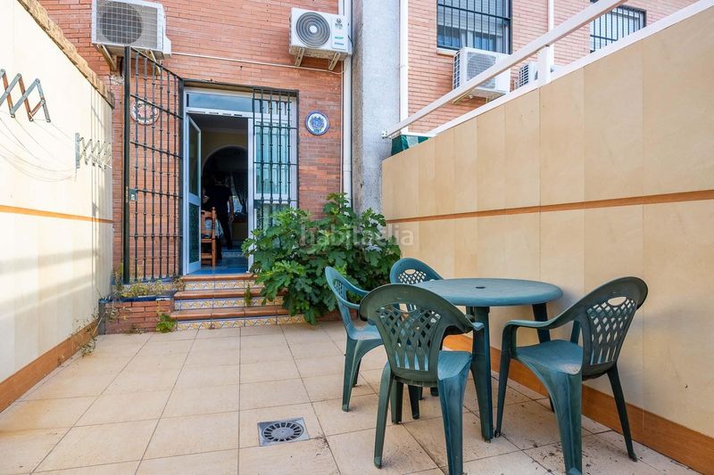 Foto 73104a02-130d-4a7e-8d40-091875ddc75c. Casa adossada amb aparcament a Avenida de Europa Montequinto