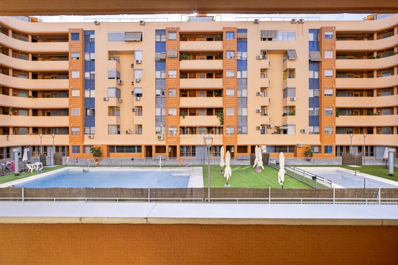 Foto 8a01b768-f6c7-459d-8c86-8b0bac032c32. Pis amb aparcament piscina a Sta. Aurelia - Cantábrico - Atlàntico - La Romería Sevilla