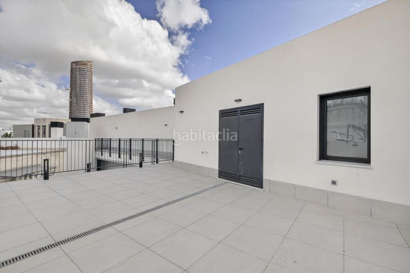 Foto a2552157-bc17-4014-8049-44ea12ae6209. Planta baixa amb piscina a Triana Casco Antiguo Sevilla